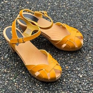 Swedish Hasbeens Yellow leather clogs